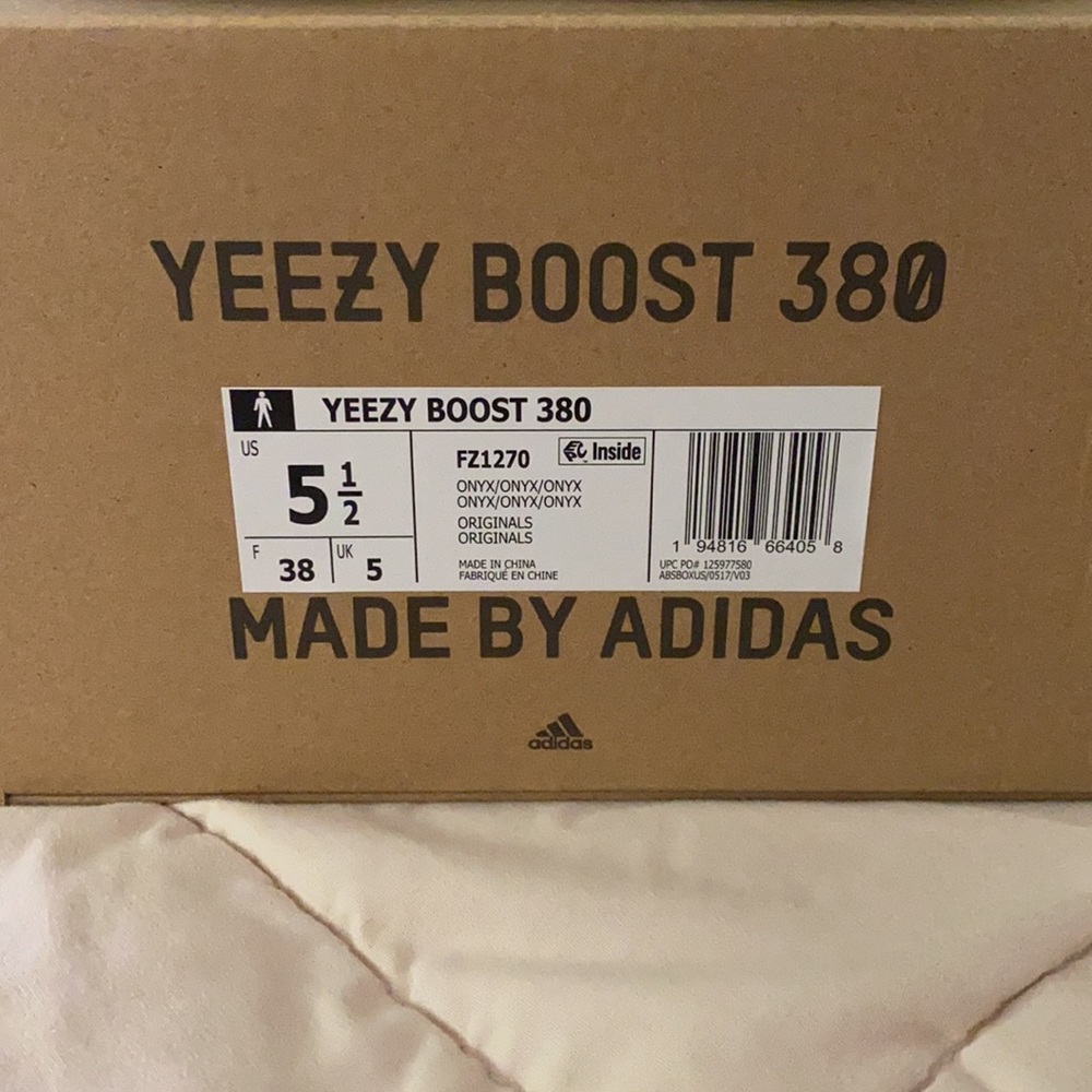 Yeezy 380 Onyx - Picture 6 of 6